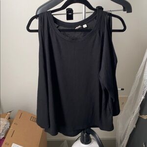 Gap cold shoulder light sweater black size large